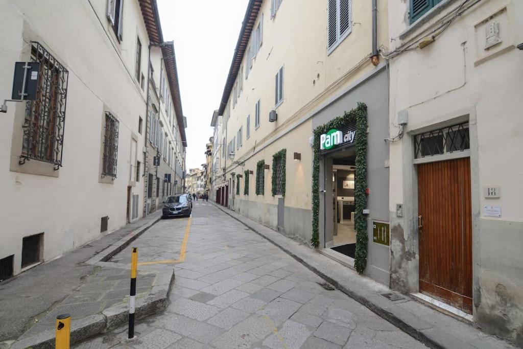 شقة Keys Of Italy - Sgiuseppe 18 - Monolocale Intimo E Conveniente A Santa Croce فلورنس المظهر الخارجي الصورة